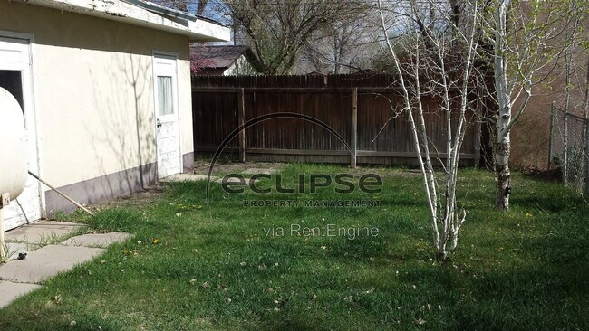 Foto del edificio - 909 3rd St