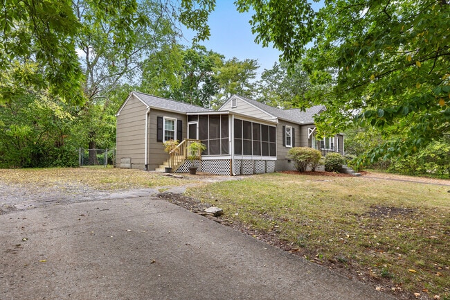 Building Photo - 949 Signal Rd