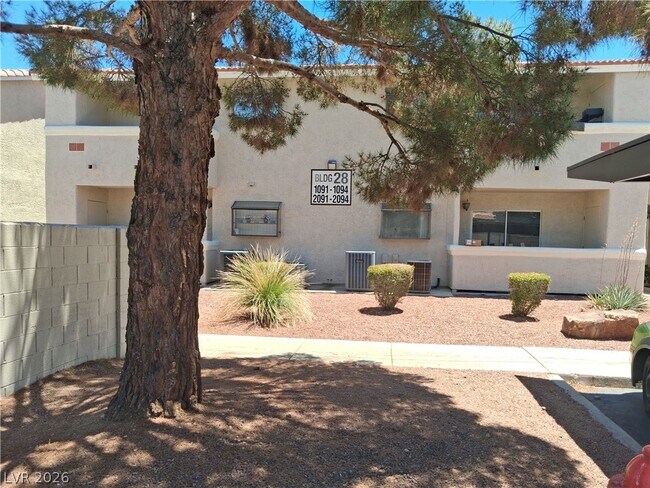 Foto del edificio - 7300 W Pirates Cove Rd