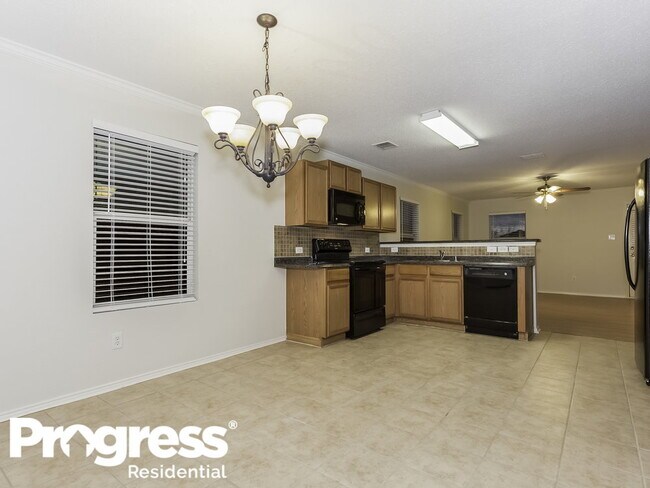 Foto del edificio - 4885 Waterford Dr