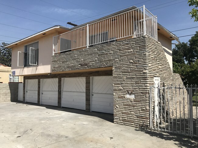 Building Photo - 9208 Deeble St
