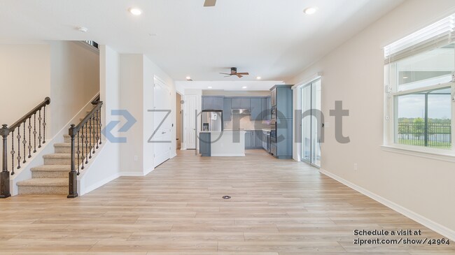 Building Photo - 6636 Willow View Ave