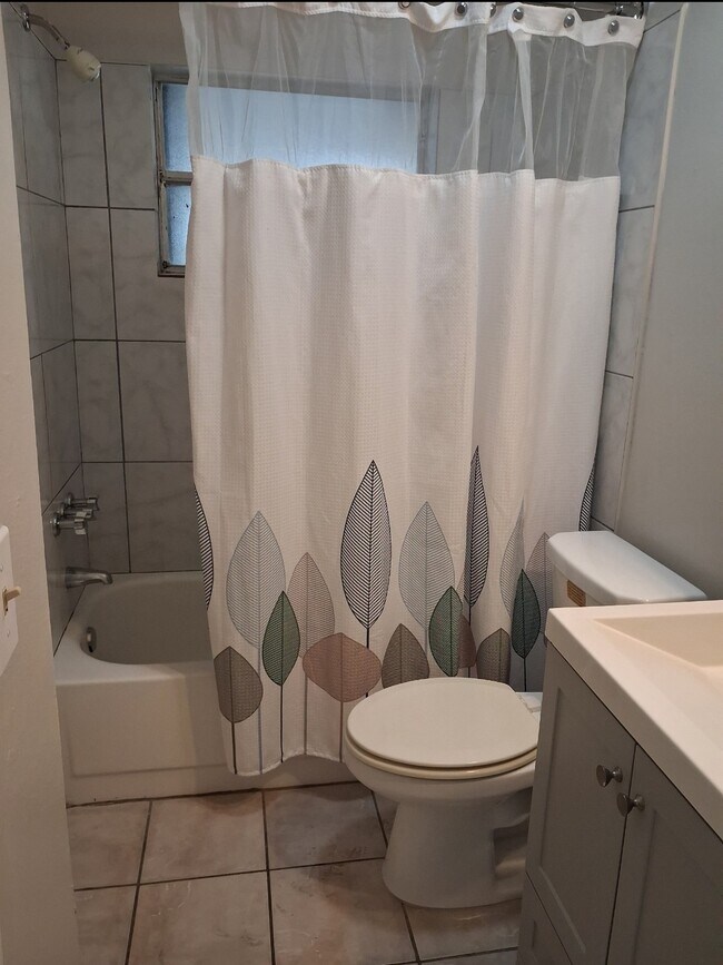 Foto del edificio - 5301 E 18th Ave