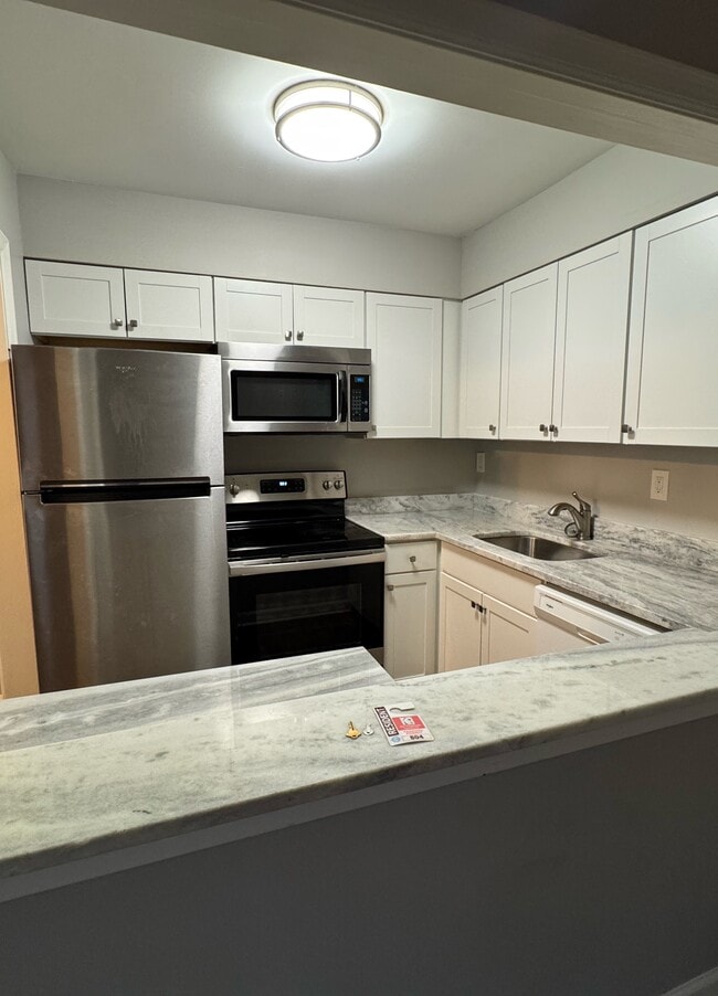 The Charlotte - The Charlotte Apartment