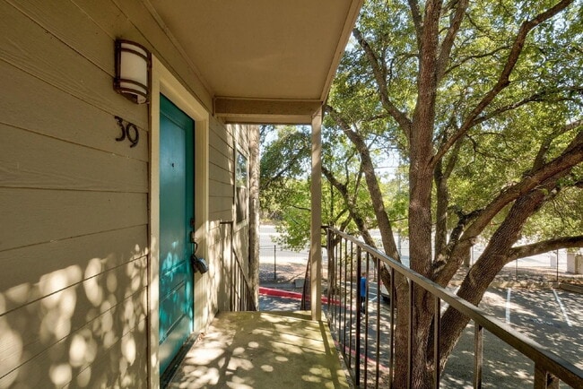 Foto del edificio - 6700 Cooper Ln