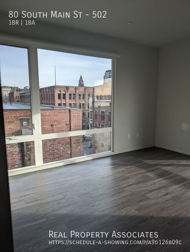 Foto principal - 80 South Main St