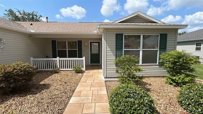 Building Photo - 2401 Saluda St