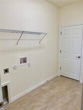 Building Photo - 323 NW 20th Terrace