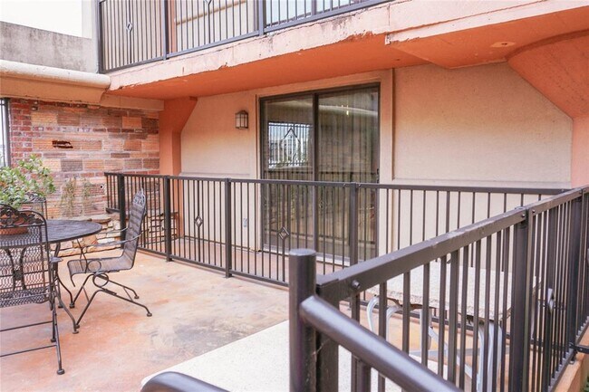Foto del edificio - 2205 McKinney St