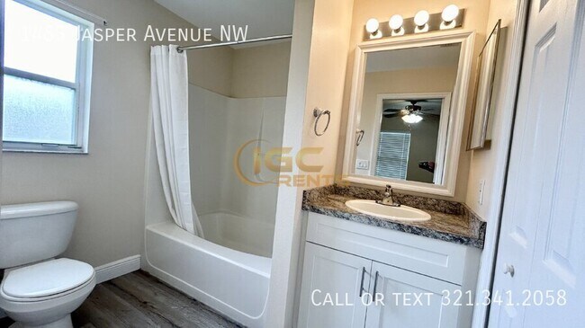 Foto del edificio - 1483 Jasper Ave NW