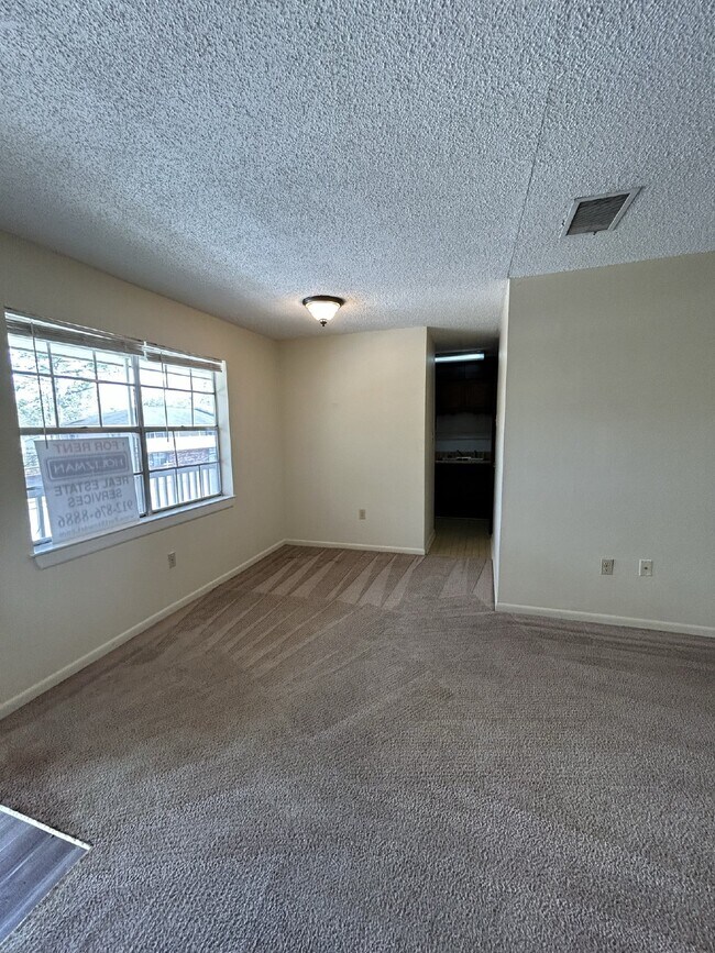 Foto del edificio - Apartment For Rent