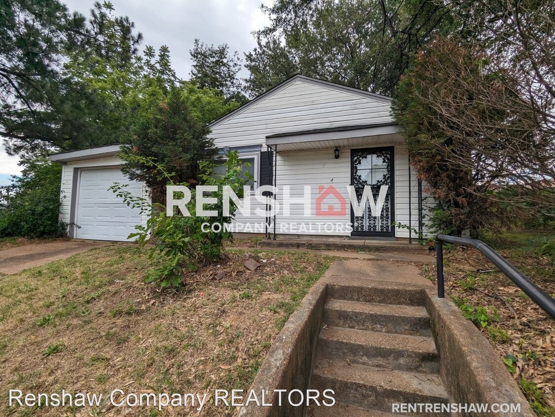 Primary Photo - 3 br, 1 bath House - 2494 Judson St