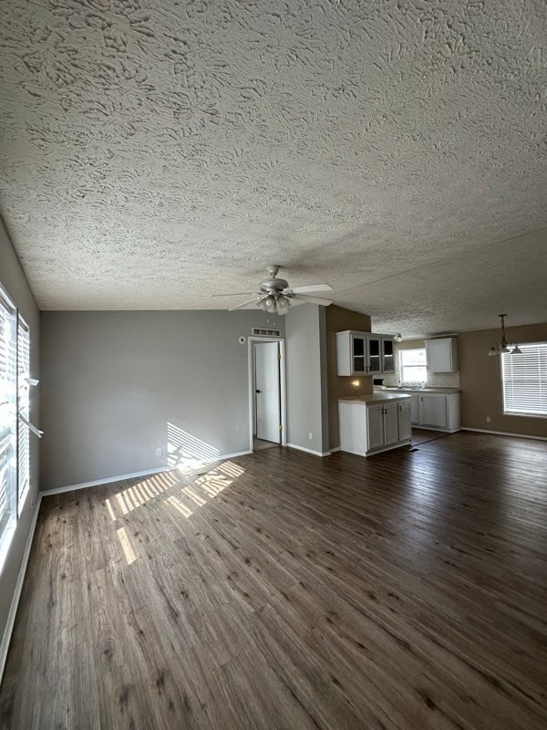 Building Photo - 64 Hancock St