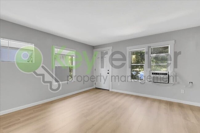 Foto del edificio - 2611 Alhambra Blvd