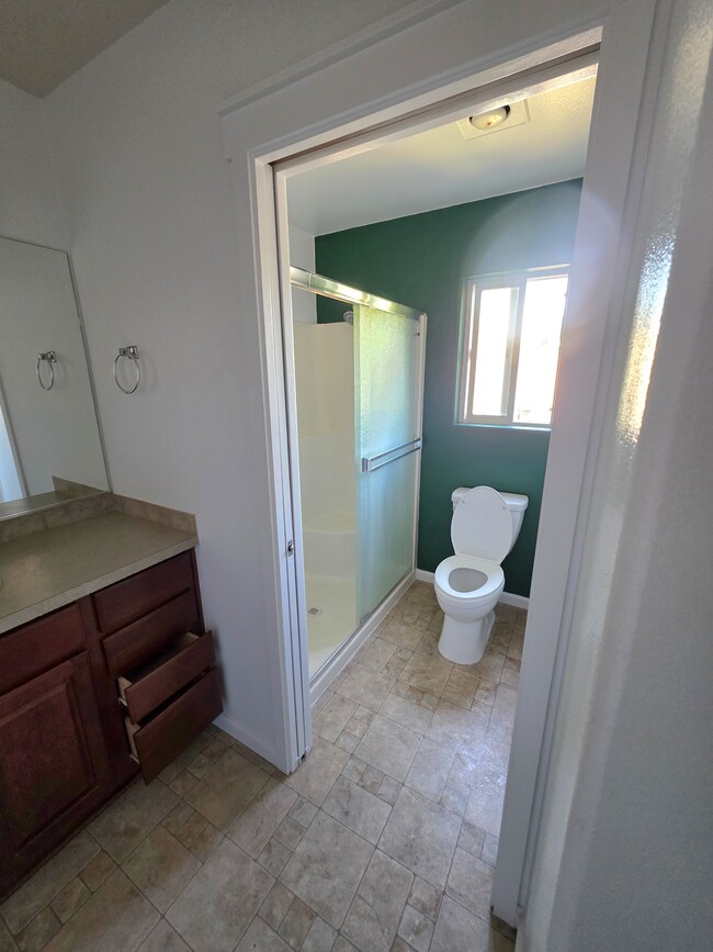 Building Photo - 624 Jasmine Cir