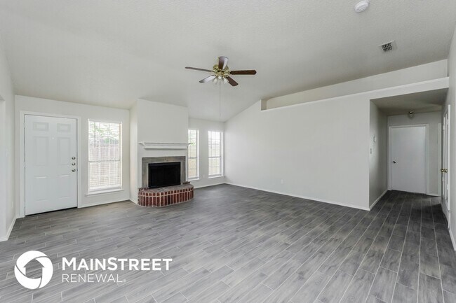 Building Photo - 10917 Ives St