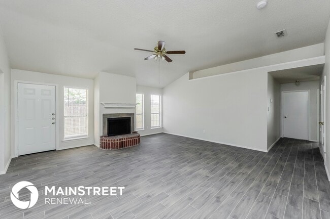 Foto del edificio - 10917 Ives St