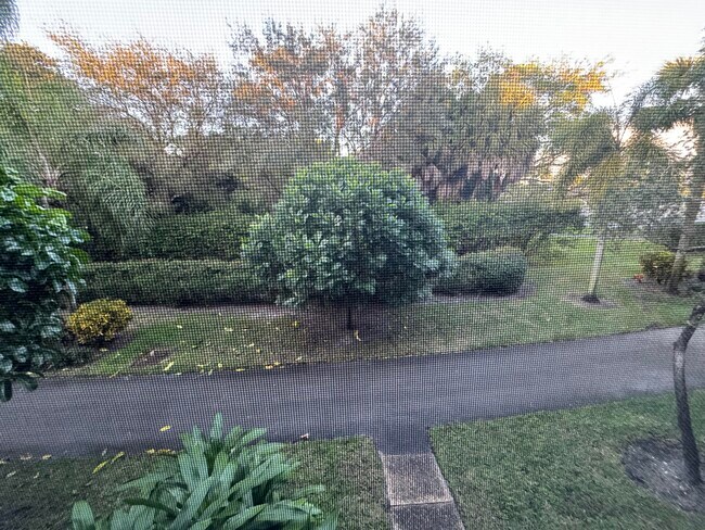 Foto del edificio - 7281 Amberly Ln