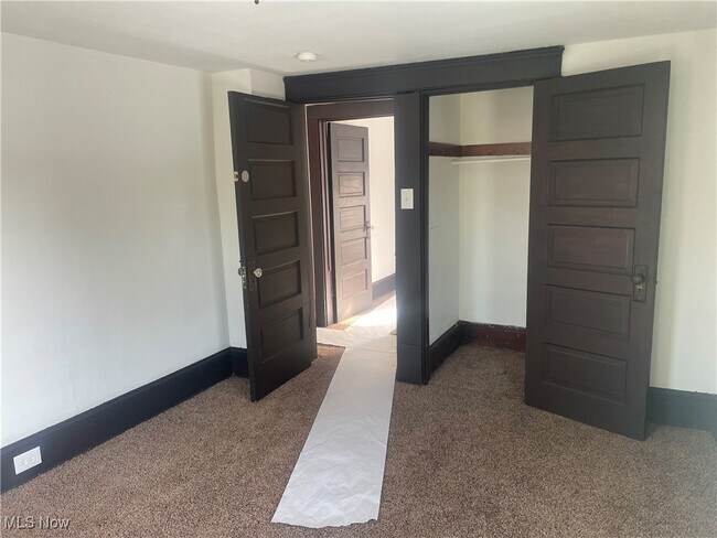 Foto del edificio - 1433 Kenmore Blvd