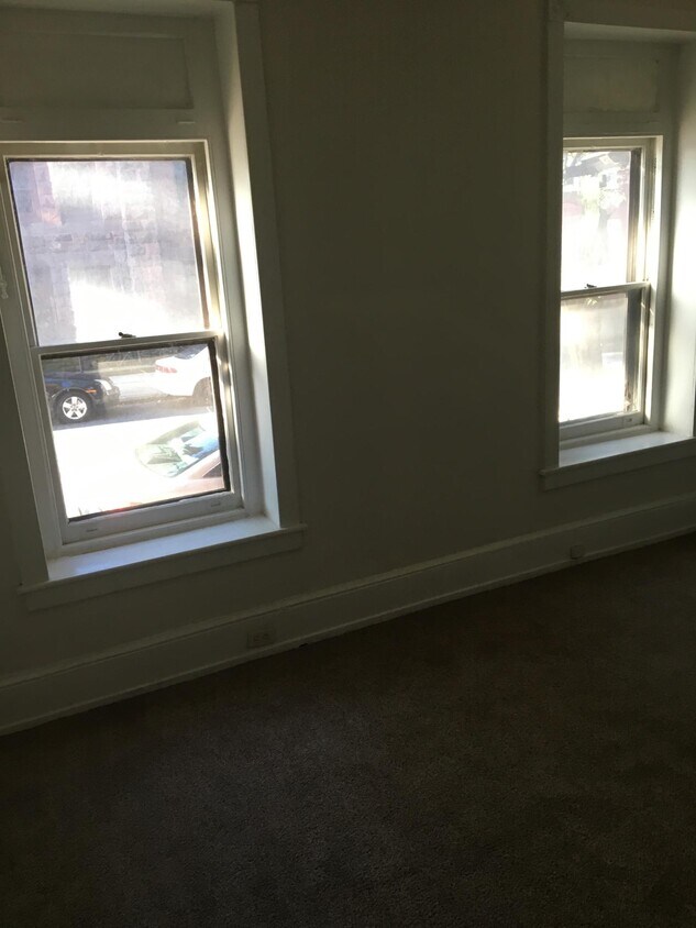 Primary Photo - 437 Chestnut St