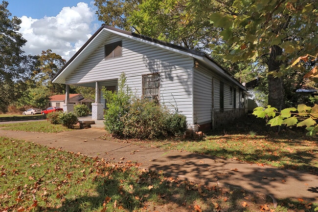 Building Photo - 129 W 22nd St