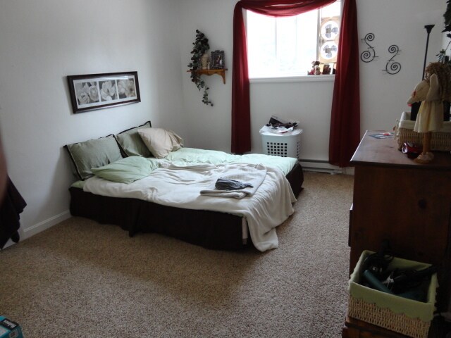 Bedroom - 124 W College St