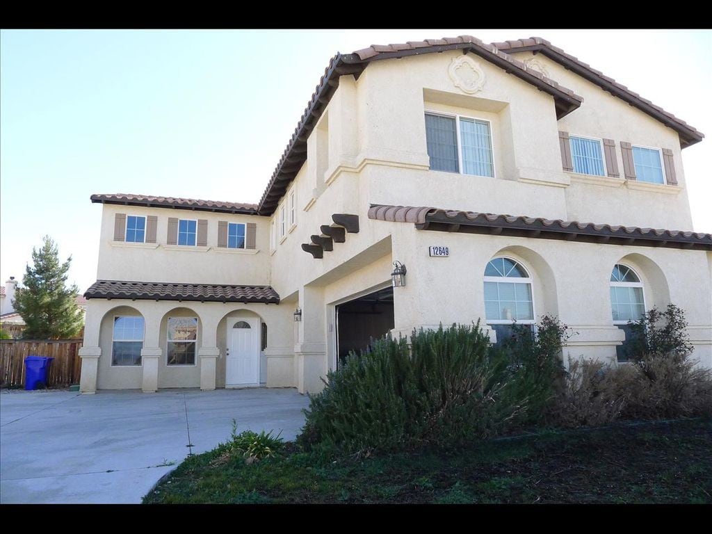 Primary Photo - 12649 Water Lily Ln