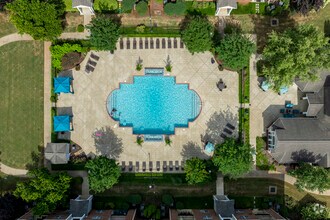 Building Photo - Emerald Ridge