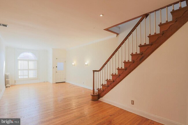 Foto del edificio - 416 Eastern Ave