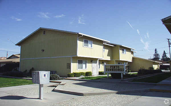 Building Photo - Pinto Townhomes