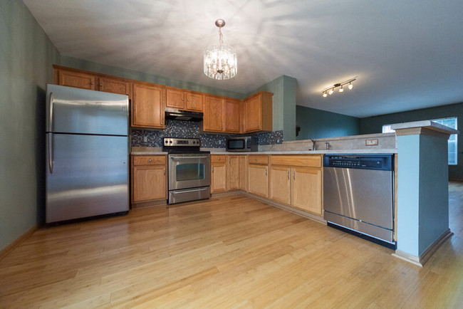 Foto del edificio - 5765 High Rock Dr