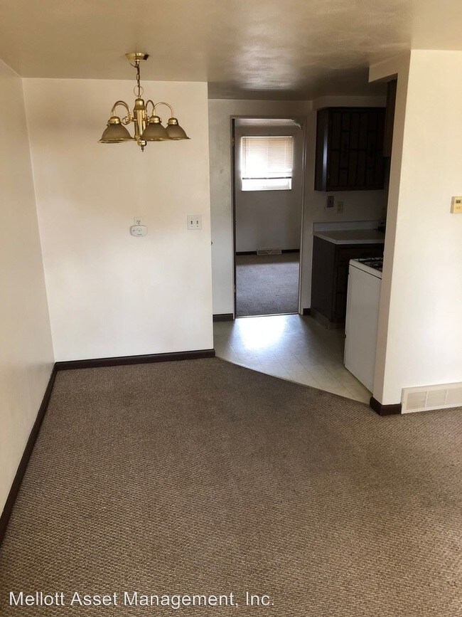Building Photo - 58 Decca Ln