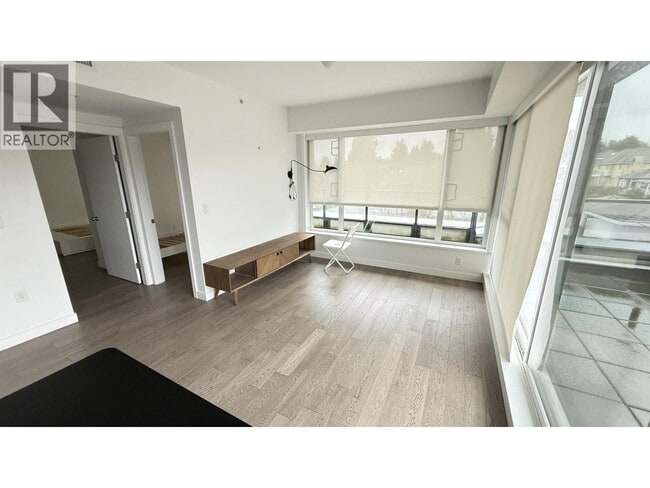 Building Photo - 7828 Granville St