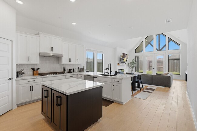 Building Photo - 26506 Brilliant Beam Wy