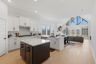 Building Photo - 26506 Brilliant Beam Wy