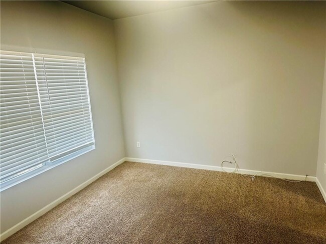 Building Photo - 6078 Oak Bend Ct