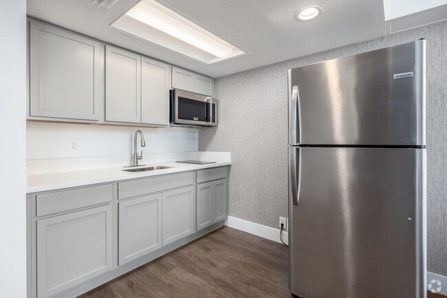 2 habitaciones, 2 baños, 850 pies cuadrados, cocina - Sunrise Station