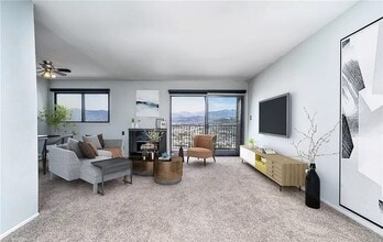 Building Photo - 2929 Waverly Dr