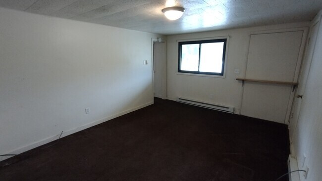 Foto del edificio - 2223 N Water St Ext