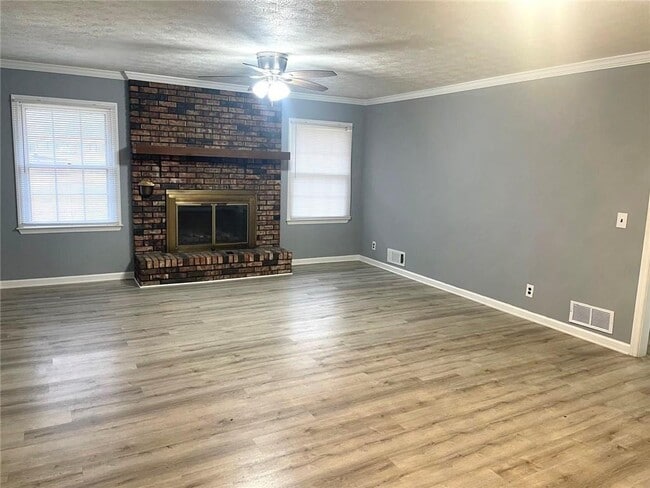 Building Photo - 12266 Brown Bridge Rd