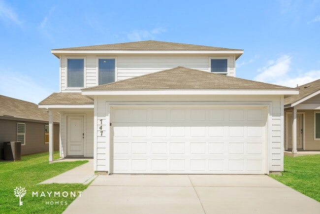 Building Photo - 747 Meadow Dr