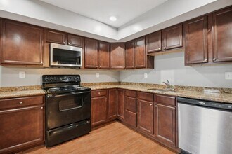 Building Photo - 3416-3422 N Sydenham St