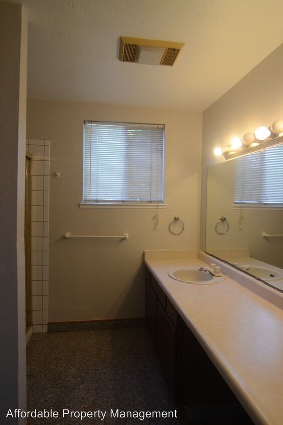 Building Photo - 31151 Birkdale Way