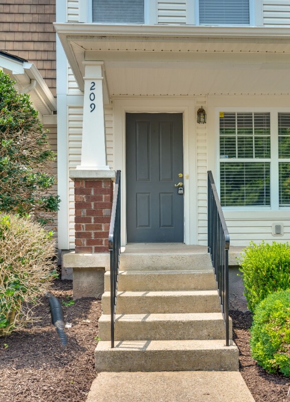 Foto del edificio - 209 Shadow Glen Dr