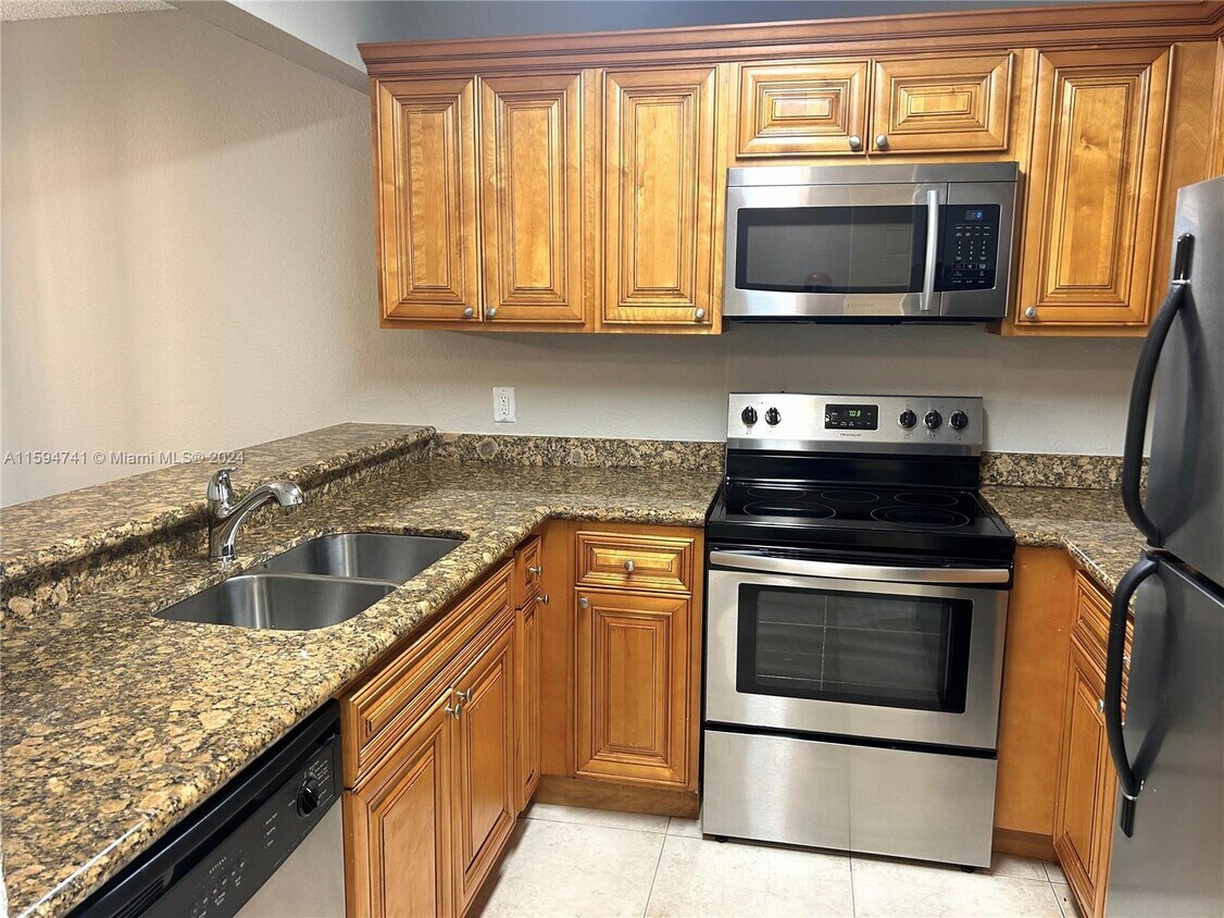 1641 Balfour Point Dr Unit E, West Palm Beach, FL 33411 Condo for Rent in West Palm Beach, FL