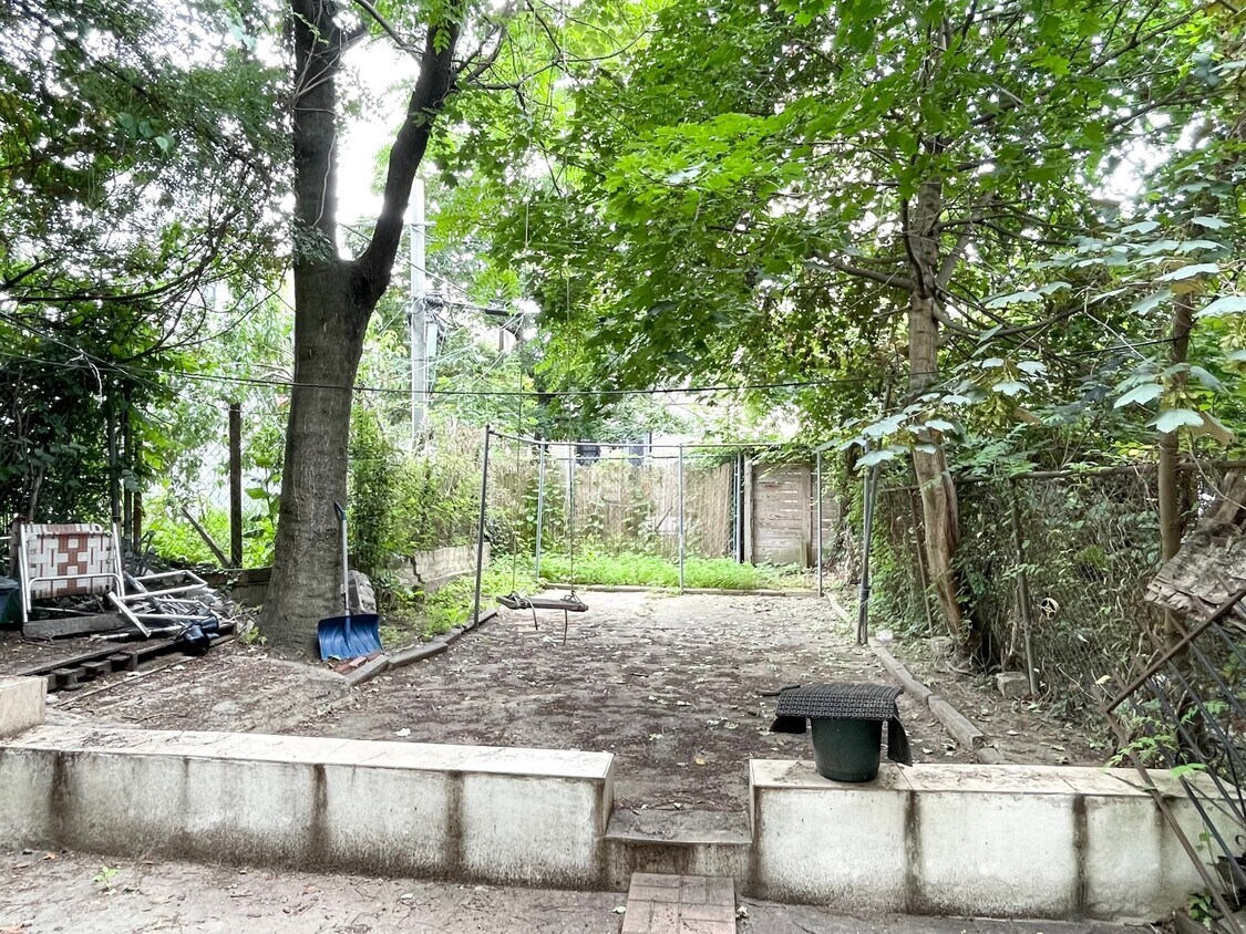Foto principal - 1252 Halsey St