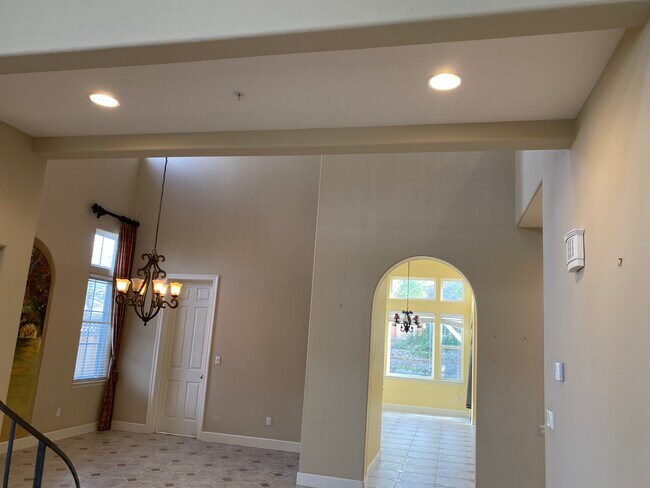 Building Photo - 1923 Nicosia Ct