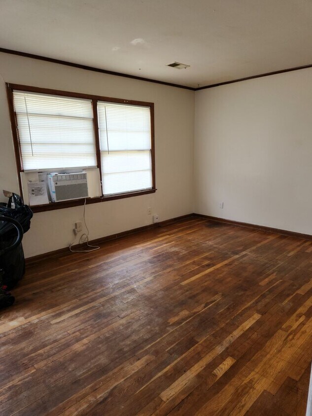 Building Photo - Arena-2117