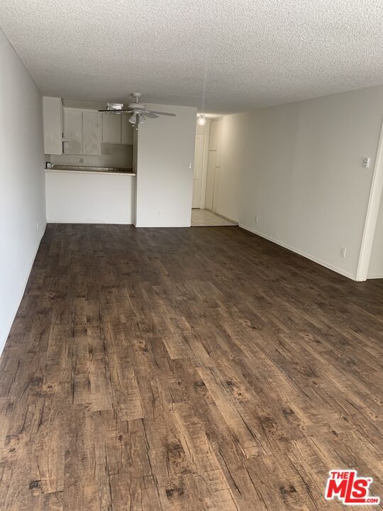 Foto del edificio - 1820 S Bentley Ave