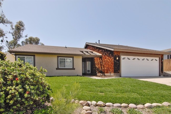 Building Photo - 10504 Strathmore Dr